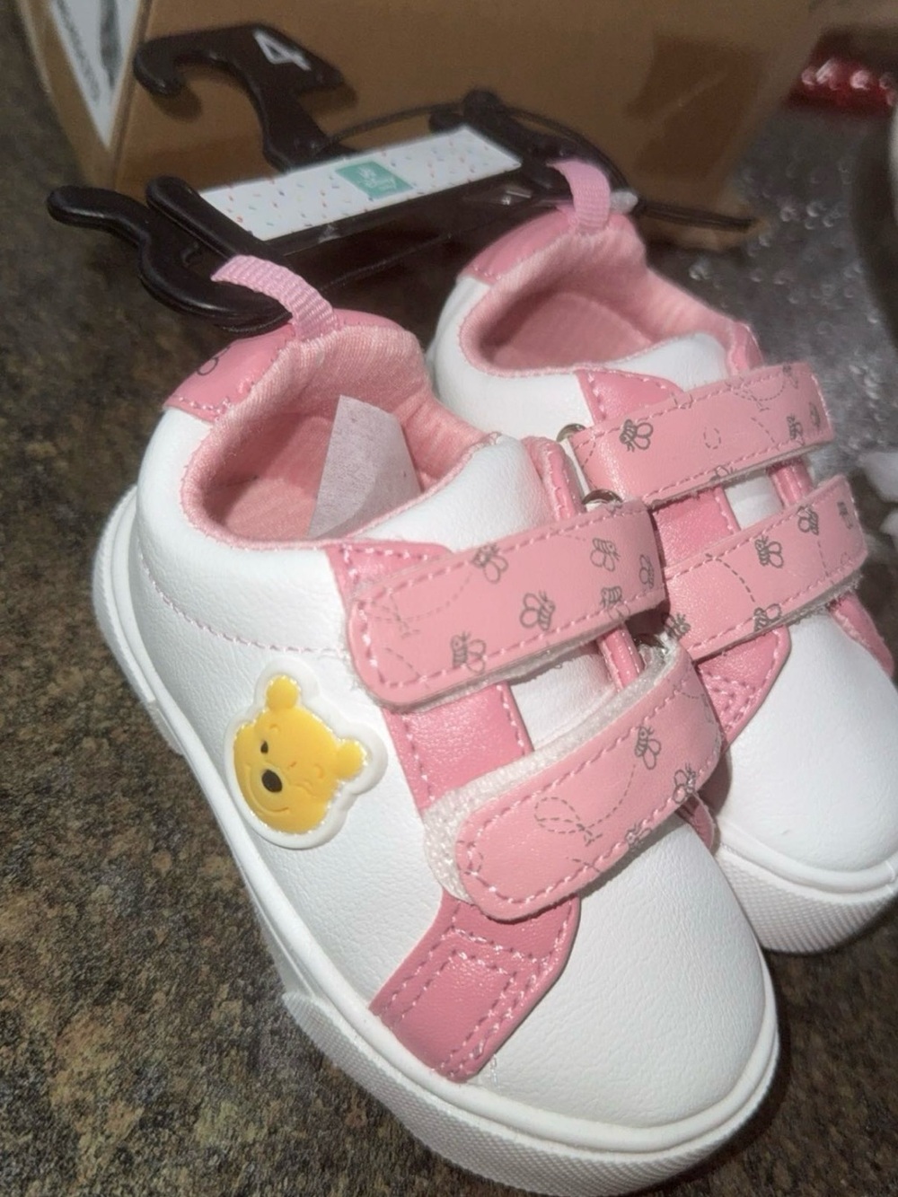 Disney Baby- Winnie the Pooh shoes girls 4c